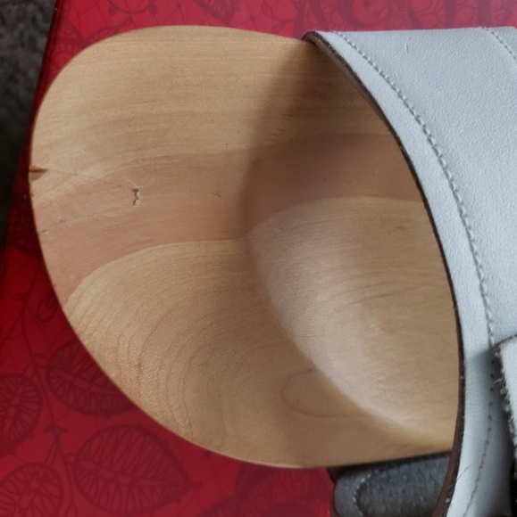 Wooden sandals - Picture 3 of 4